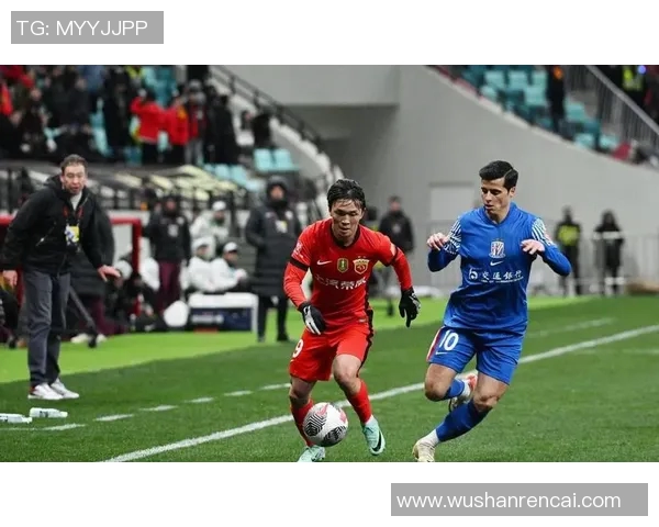 2015年申花对阵杭州绿城的精彩对决回顾与分析