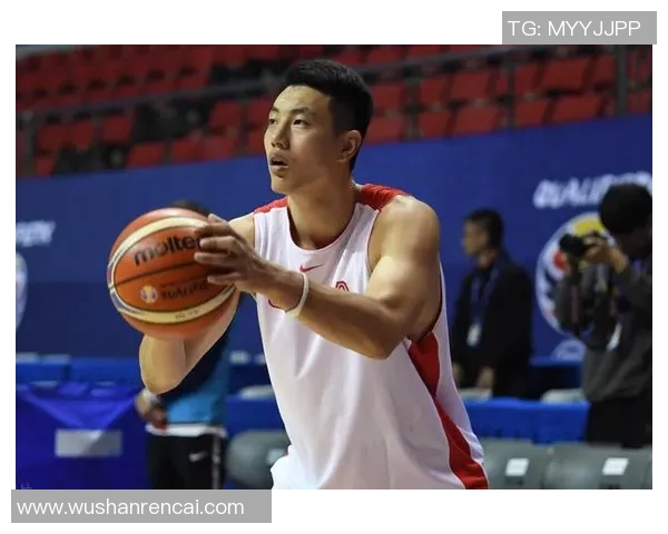 翟晓川：从篮球场上的拼搏到生活中的坚持与梦想追求